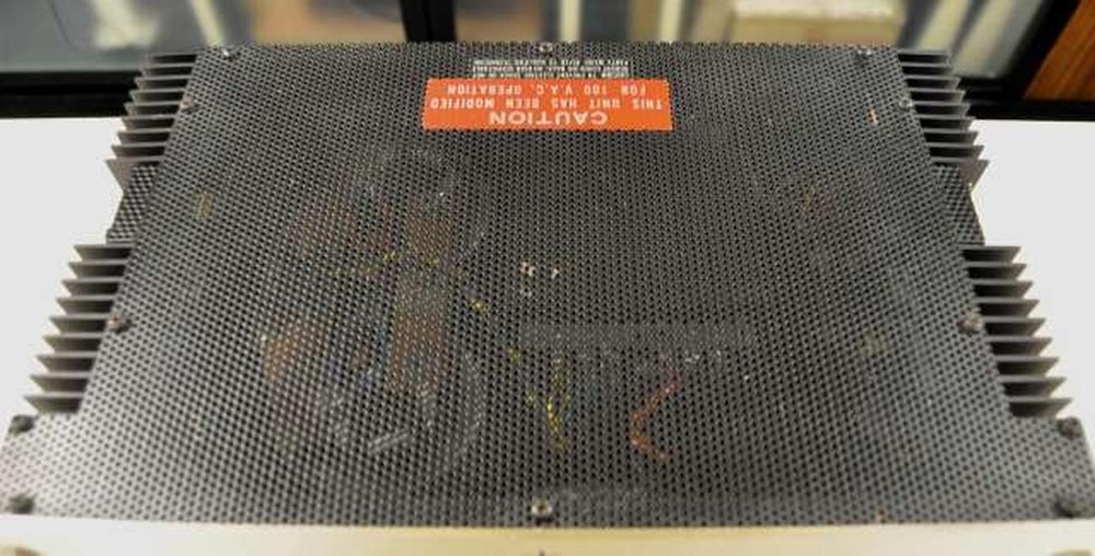 Marantz Model 240 Stereo Amplifier Silver Serviced Tested Working