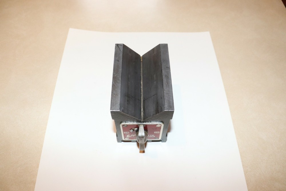 Eclipse Dual-Vee Magnetic V-Block. # E934. Condition used.