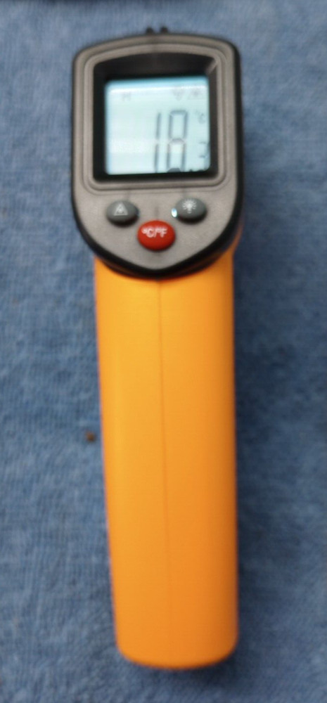 IR Thermometer Aneng requires 2 AAA Batteries