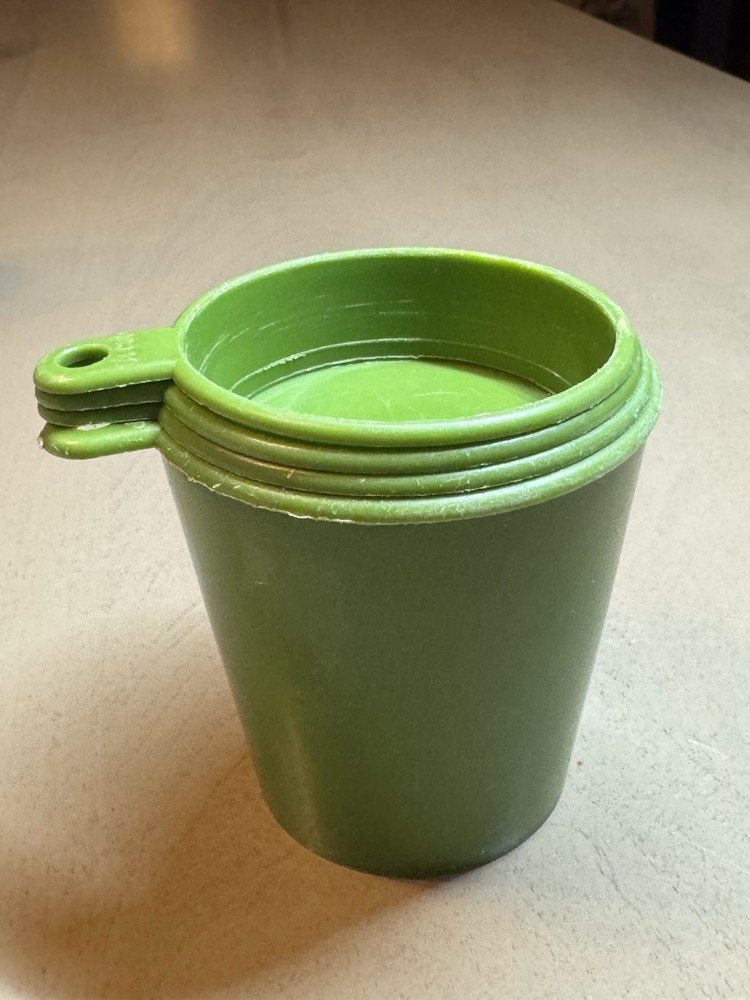 Vintage AVOCADO GREEN Kitchen Measuring Nested Cups