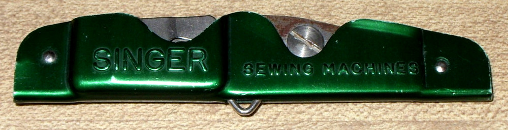 Vintage Singer Simanco Seam Ripper / Needle Threader, No. 121150