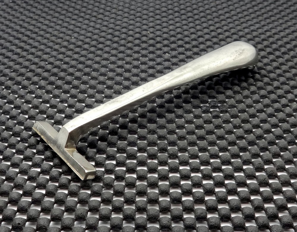 Vintage Trac II Solid Metal Handle Super iI Compatible Clean!