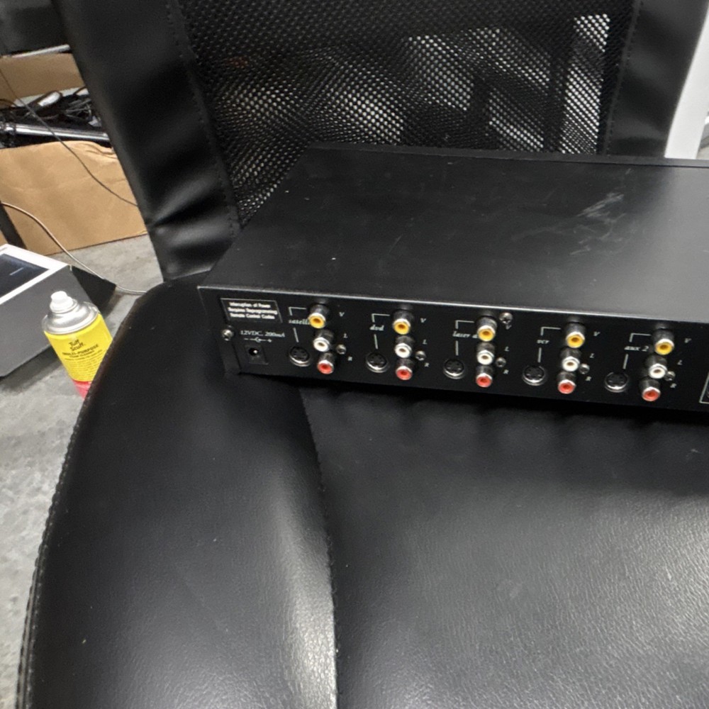 RCA AV Source Selector 4-Way Splitter RCA S-Video Composite Video Outputs