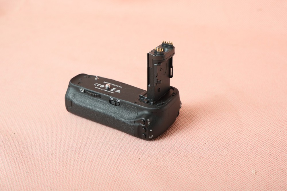 Canon BG-E21 Battery Grip for EOS 6D Mark II
