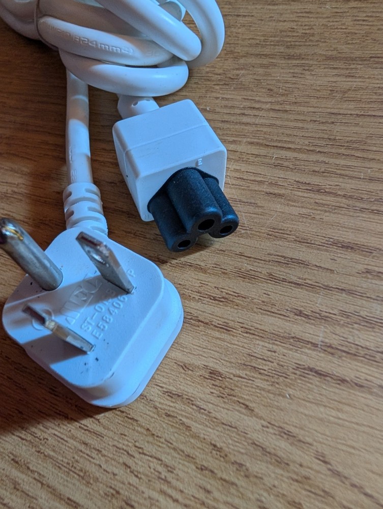 APC BGE50ML POWER CABLE 5 FT