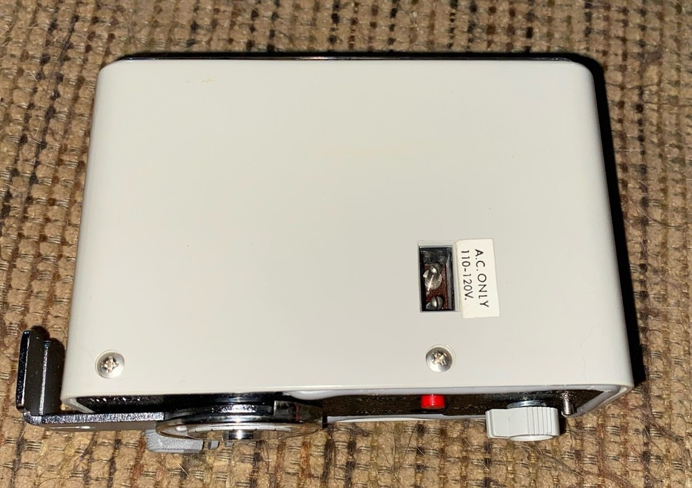 VINTAGE K-Mart Focal 40 Solid State Electronic Flash - Tested