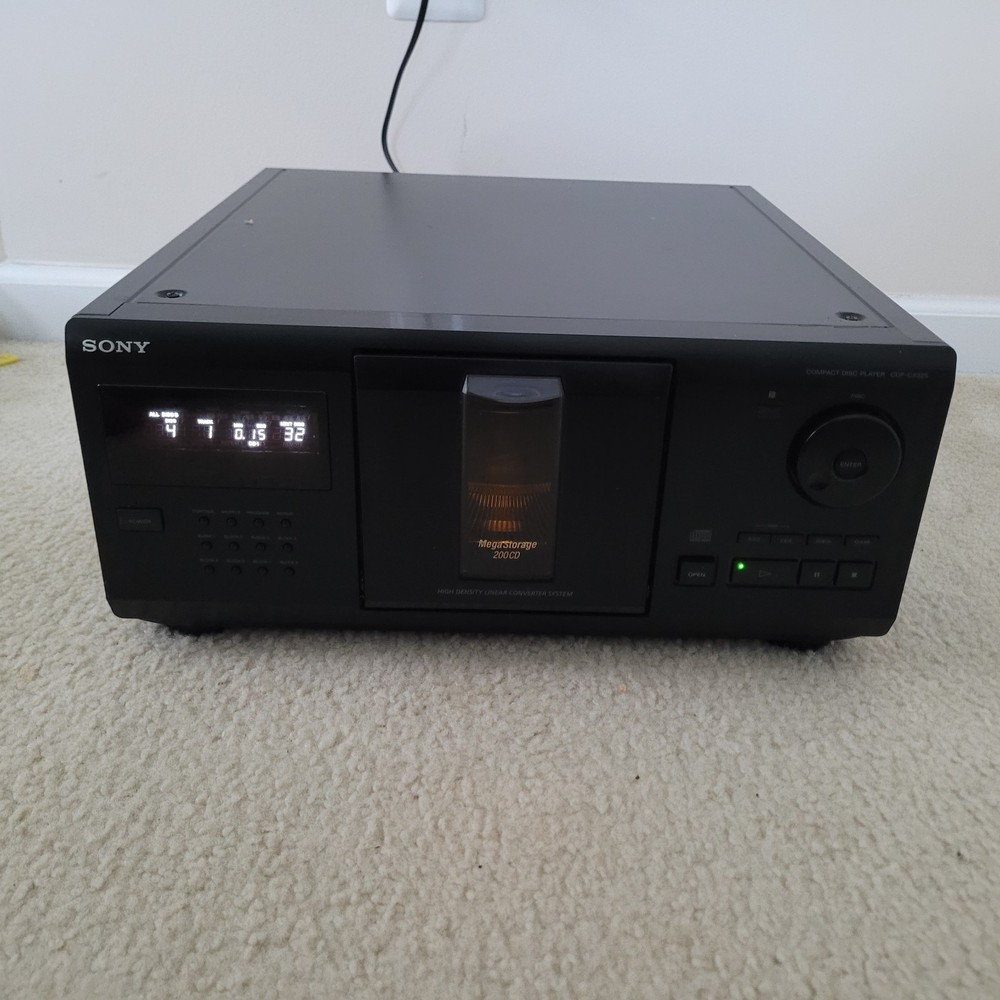 Sony CDP-CX225, 200-CD changer Mega storage Carousel, without Remote, Tested.