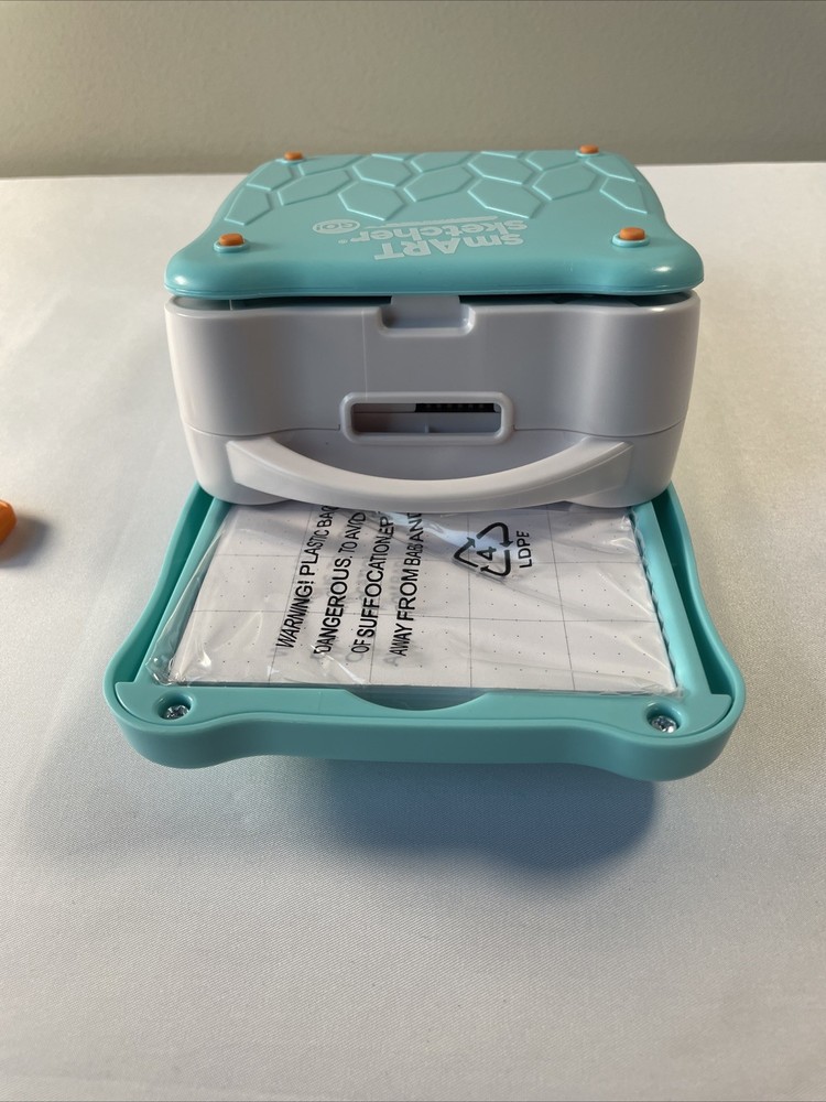 Smart Sketcher GO Portable On The Go Drawing Bluetooth Function ‎SSG204 - NEW