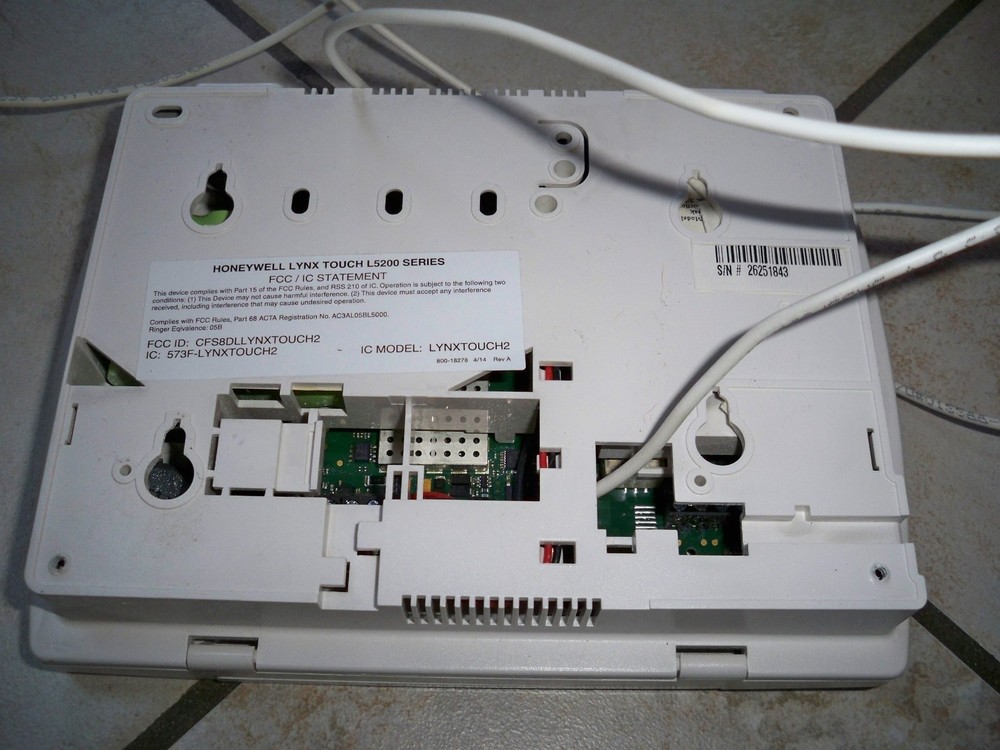 Honeywell Lynx Touch 2 L5200 Panel & Power Supply
