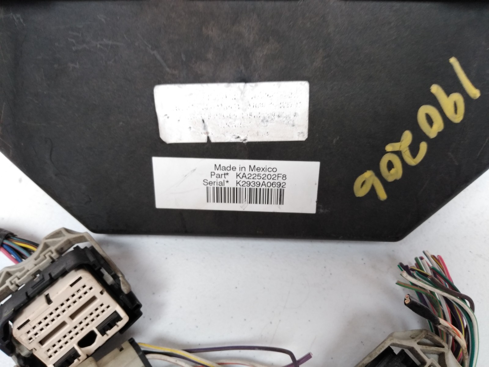 04692304AE Jeep 2009 2010 Liberty Fuse Box Dodge Nitro Front Relay Engine OEM J8