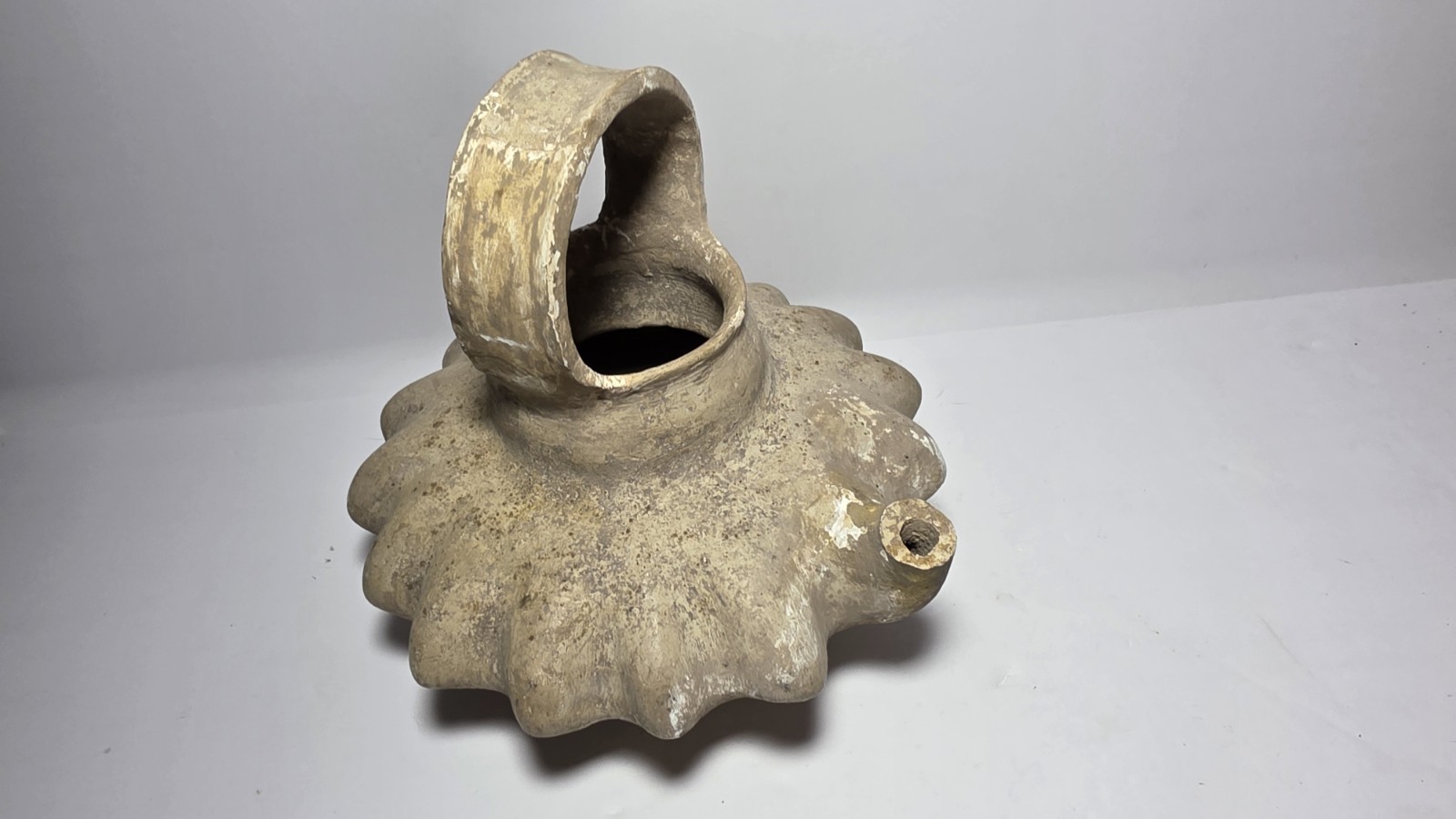 Precolumbian Terracota Vessel 1200BC 400AD