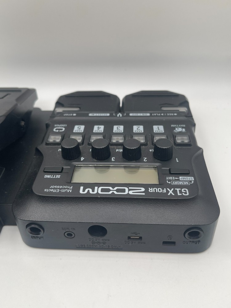 Zoom G1X Four Multi-Effects Processor with Expression Pedal