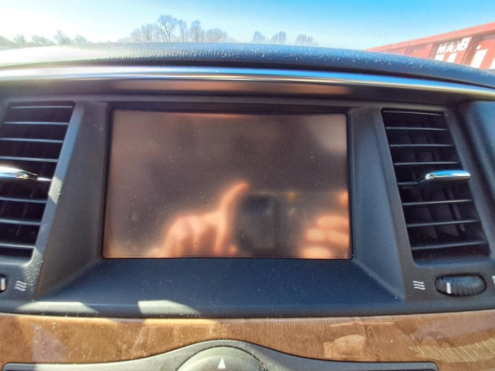 2014 INFINITI QX80 OEM Dash Screen Control - Used, Reprogramming Needed