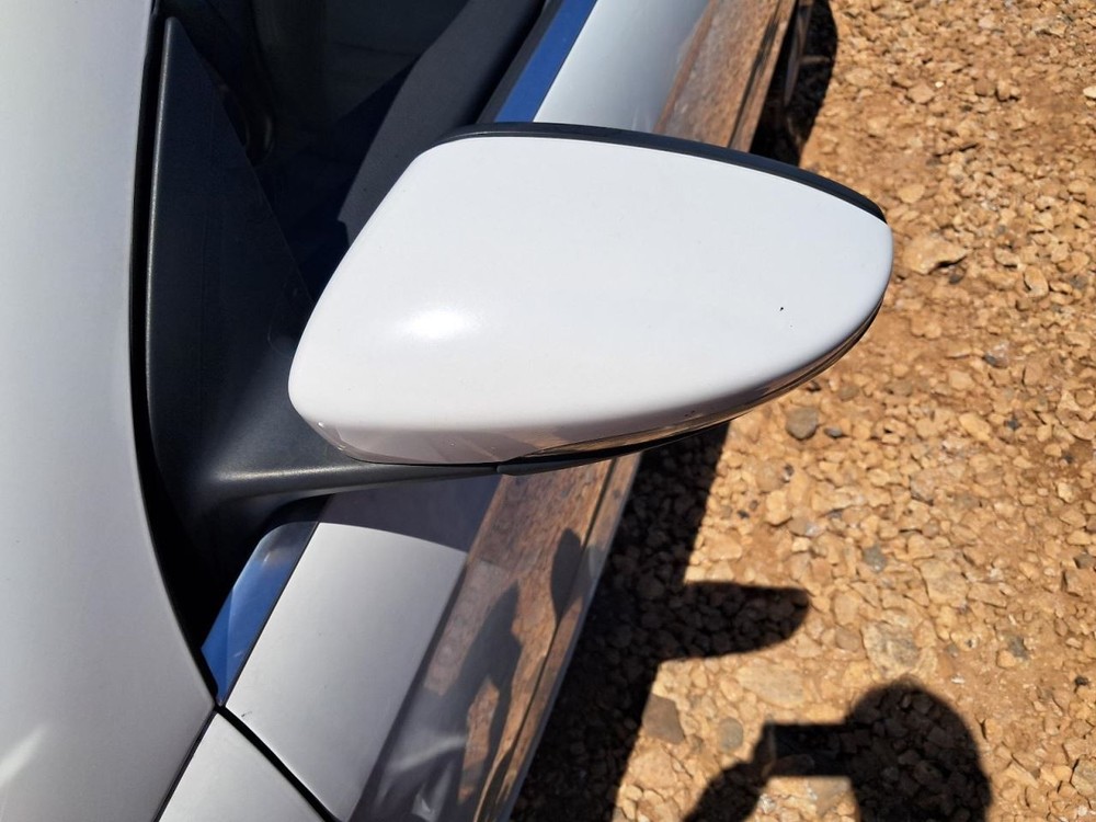 EOS 2012 Glove Box 4767230