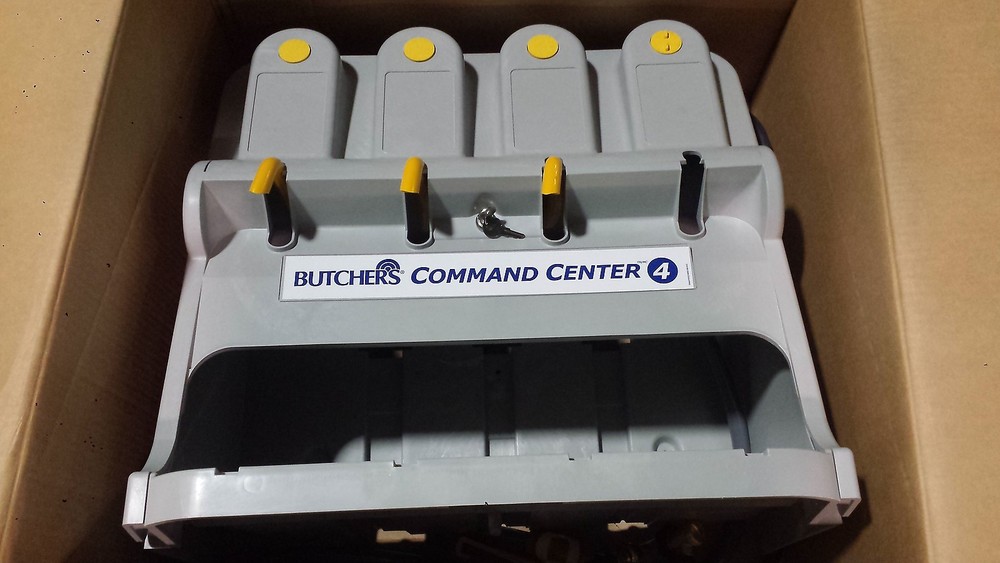 New Diversey 4 Button E-Gap Dispensing Unit 5055764 Command Center  NEW IN BOX