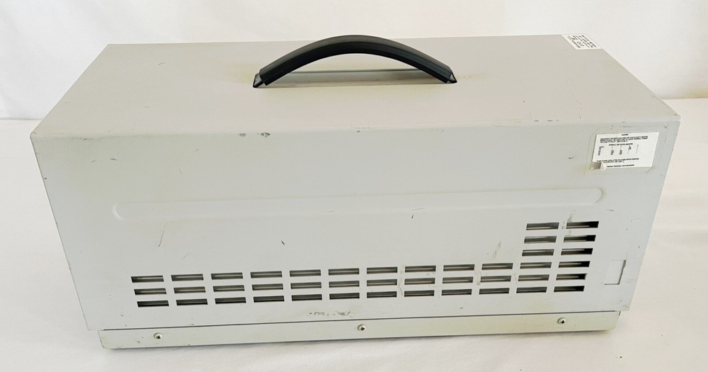 California Instruments Model 1001WP 1000VA AC Power Source Frequency Changer