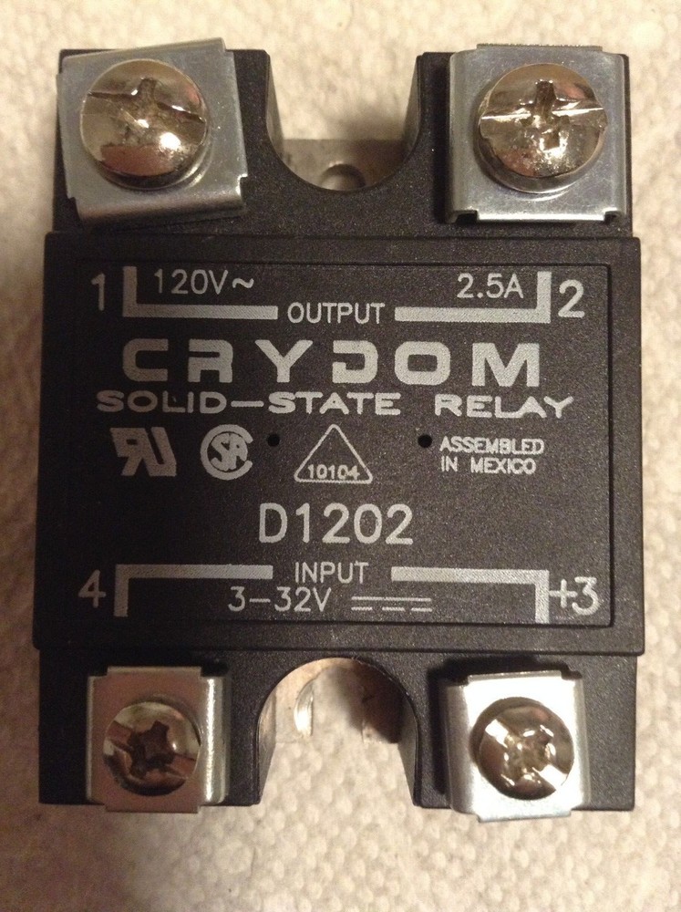 CRYDOM D1202 Solid State Relay 120VAC 2.6A
