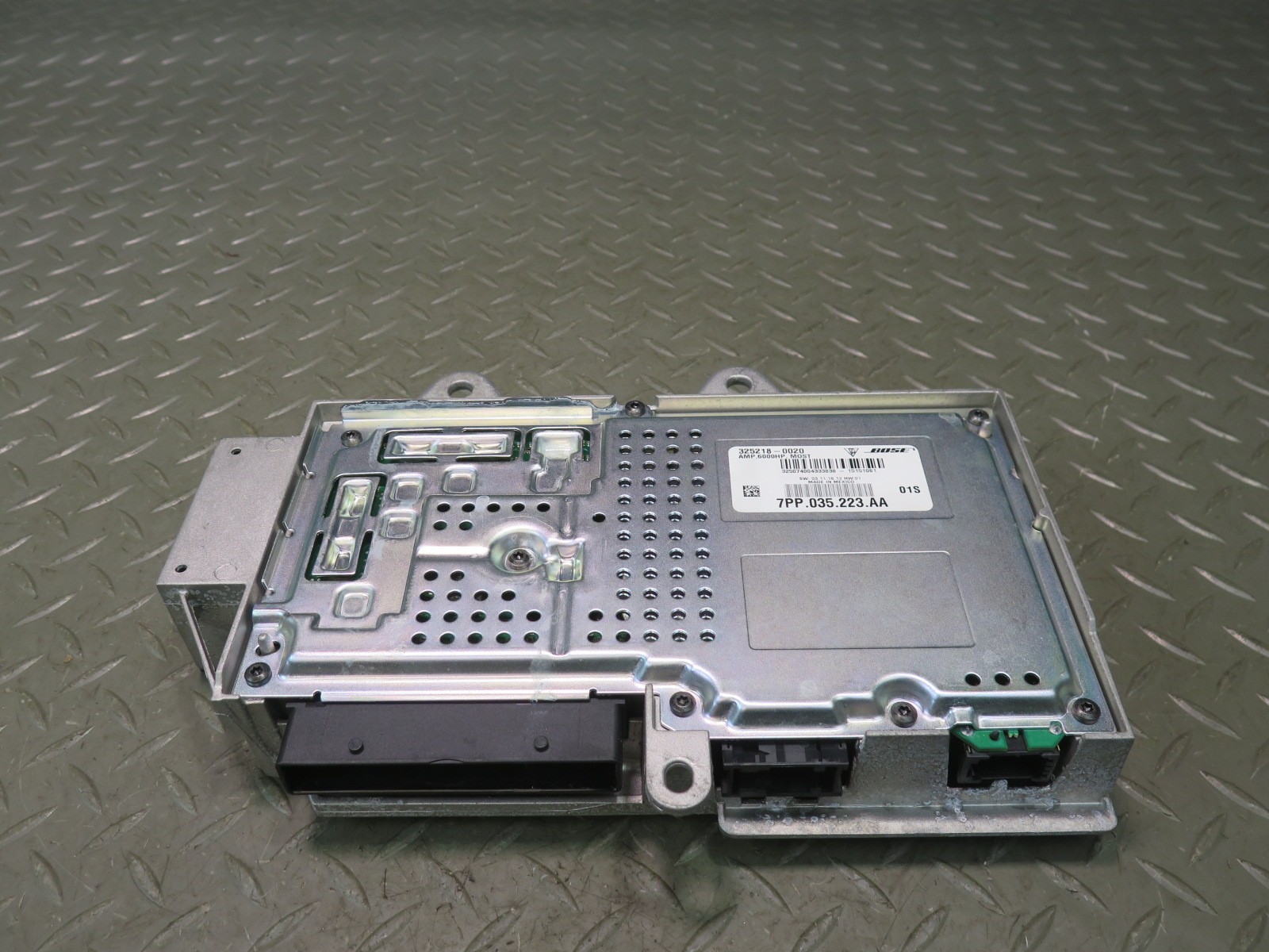 2011-2016 PORSCHE CAYENNE 958 BOSE AUDIO SYSTEM AMPLIFIER AMP 7PP035223AA