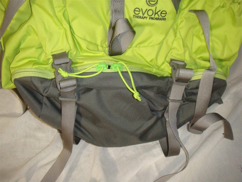 KELTY RED CLOUD 110 LARGE ADJUSTABLE INTERNAL FRAME HIKING BACKPACK GREEN APPLE