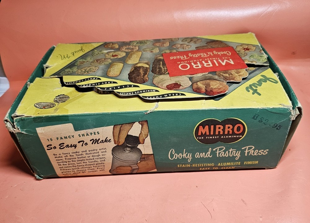 Vintage Mirro Cookie Pastry Press Set