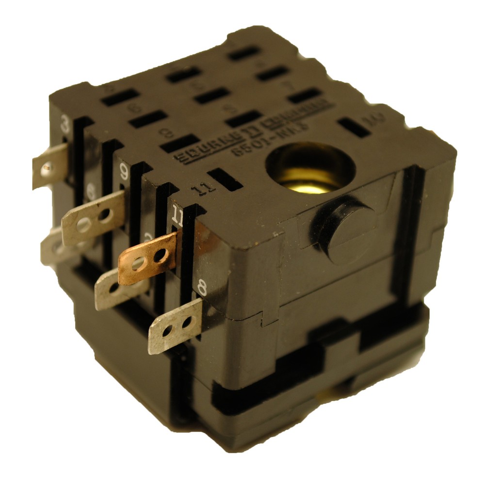 Square D Track Mounted Relay Socket, Class 8501, Type NK3T, Series-C