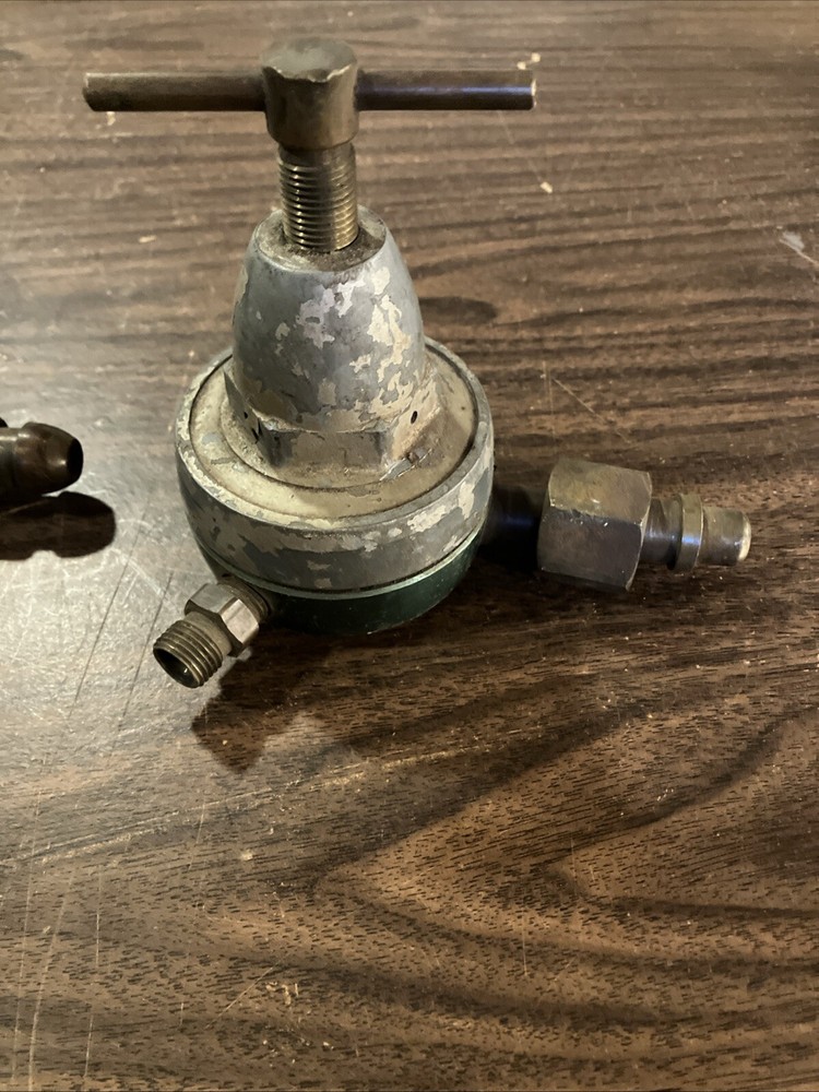 Miles single stage acetylene regulator(2)