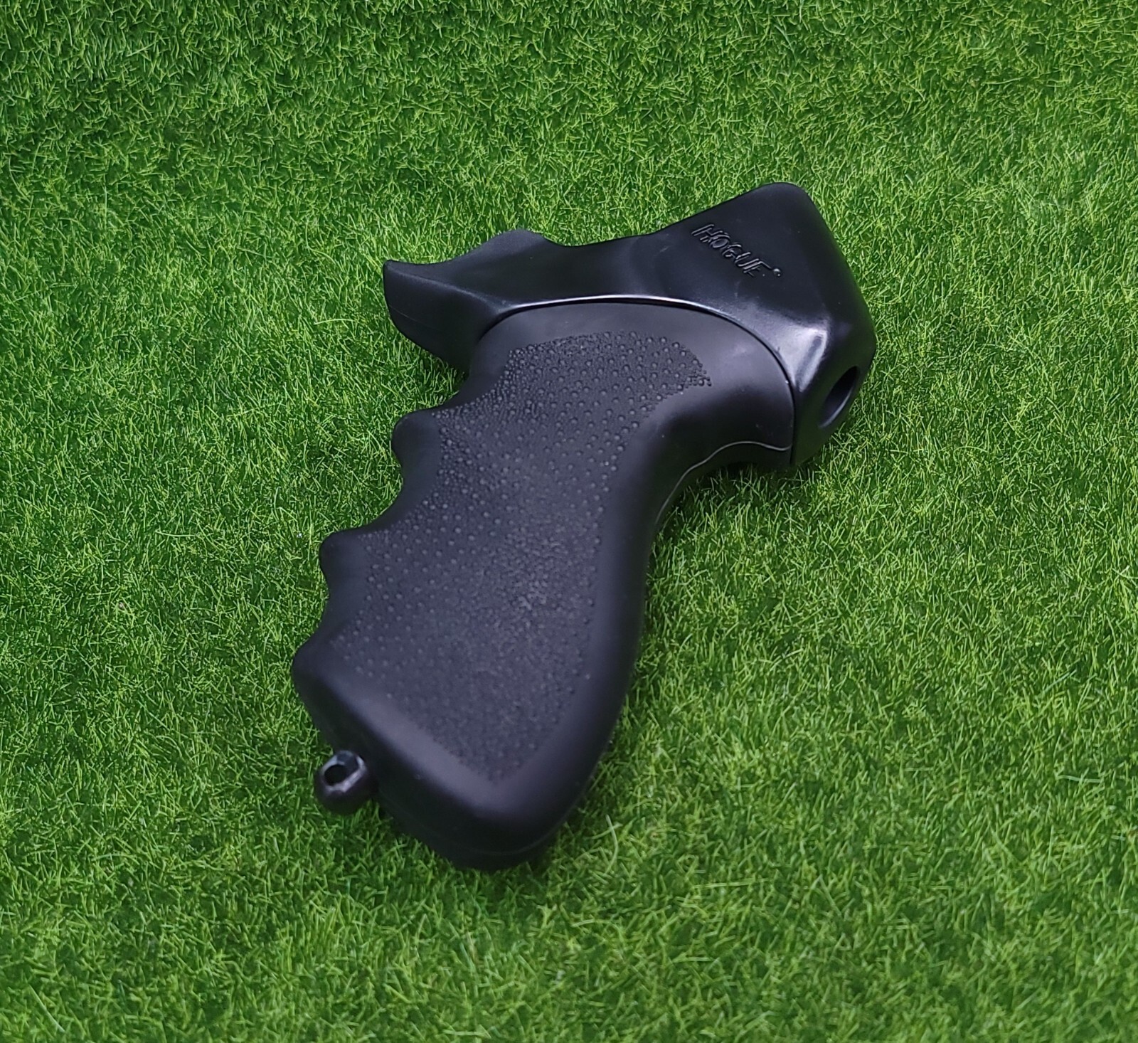 Hogue Black Rubber Tamer Shotgun Grip For 12 & 20 Gauge Mossberg 500 590 - 05014