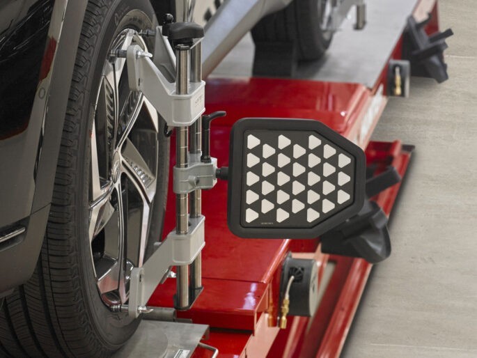 New! 2pcs OEM Hunter Alignment Wheel Clamp Reversible Rim Studs Pins 20-1898-1