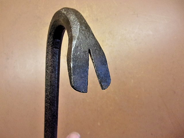 Vintage Unbranded Modified Crow Bar/Nail Puller Tool w/Pointed Alignment End