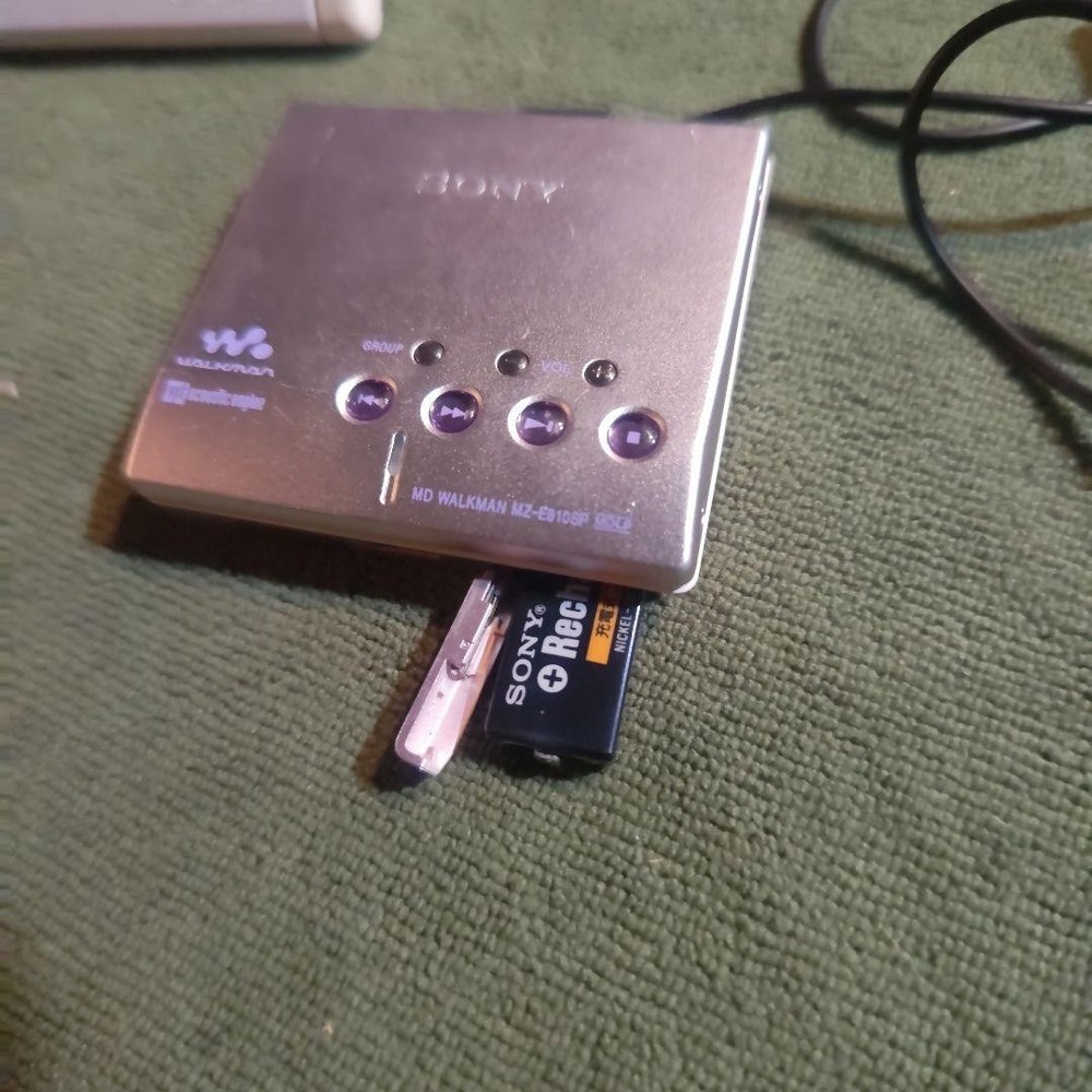 Sony MZ-E810SP MD WALKMAN MiniDisc player