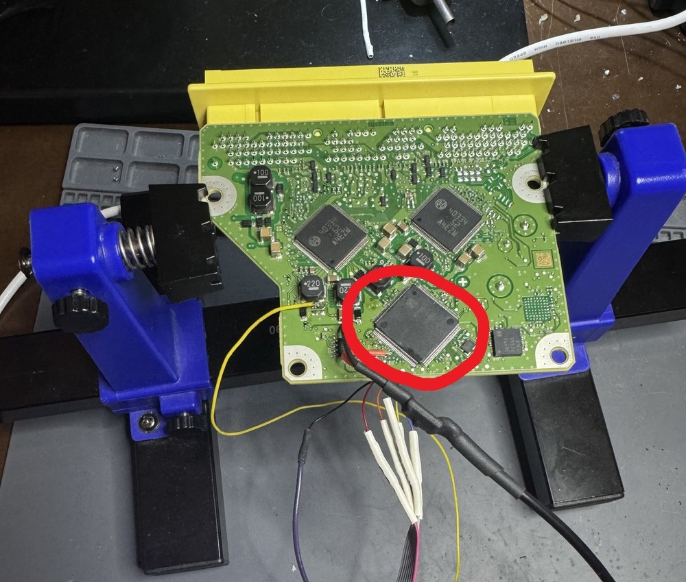 VOLVO R7F701330A MCU Code Flash Restore Service – Mail-In