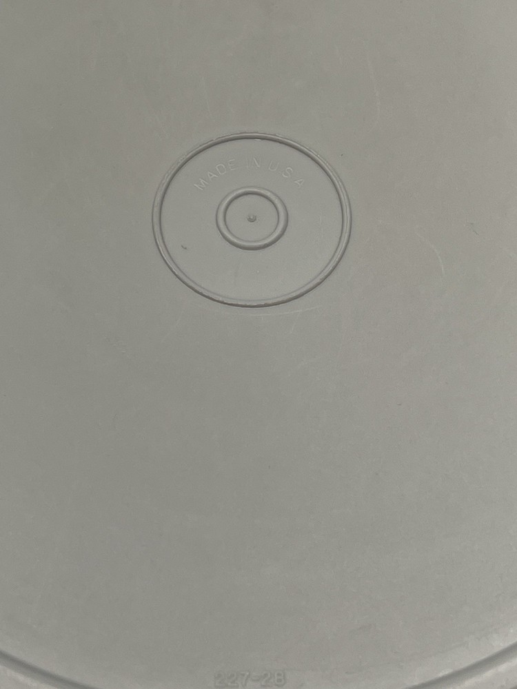 Tupperware Replacement Seal Lid 6” Gray Round 227