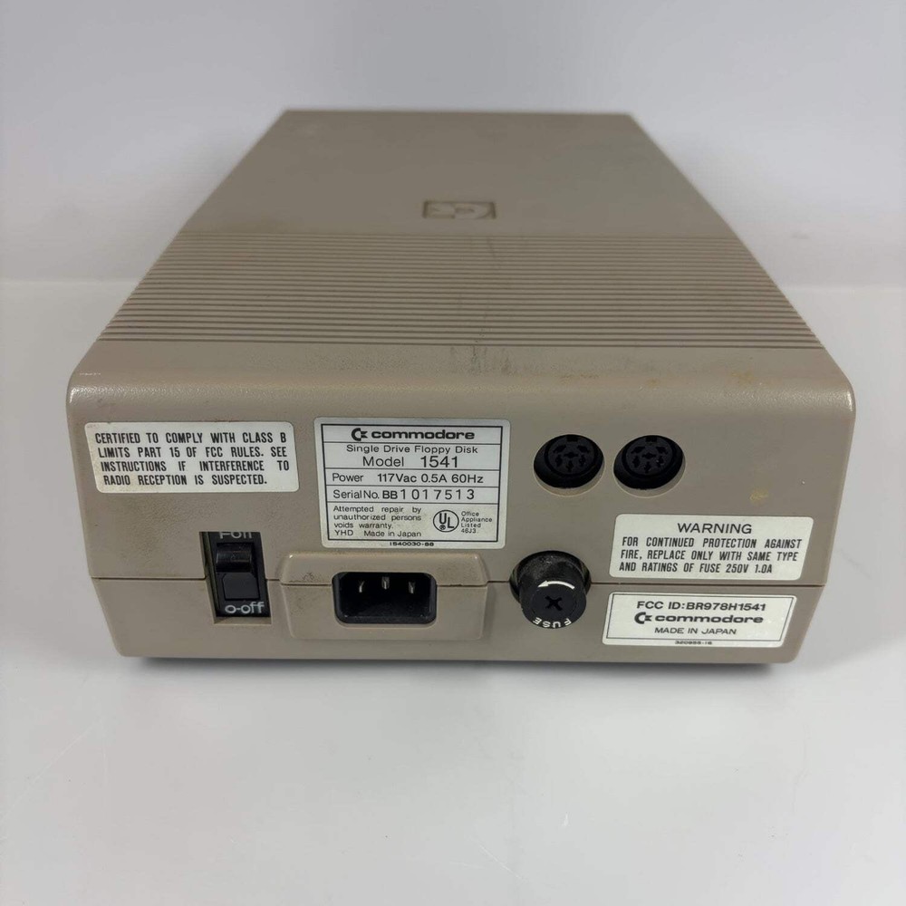 Commodore Single Drive Floppy Disk 1541 CBM-1541