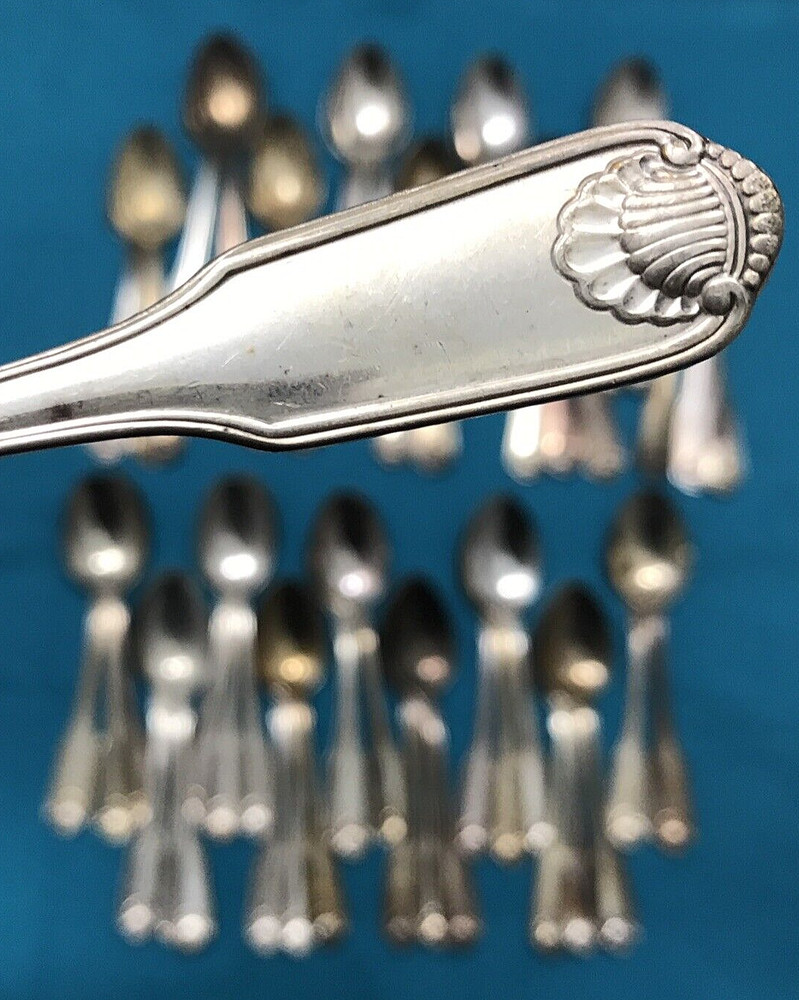 50 Pc SILVER SHELL Silverplated 6 1/8" TEASPOONS Community Cube Mark