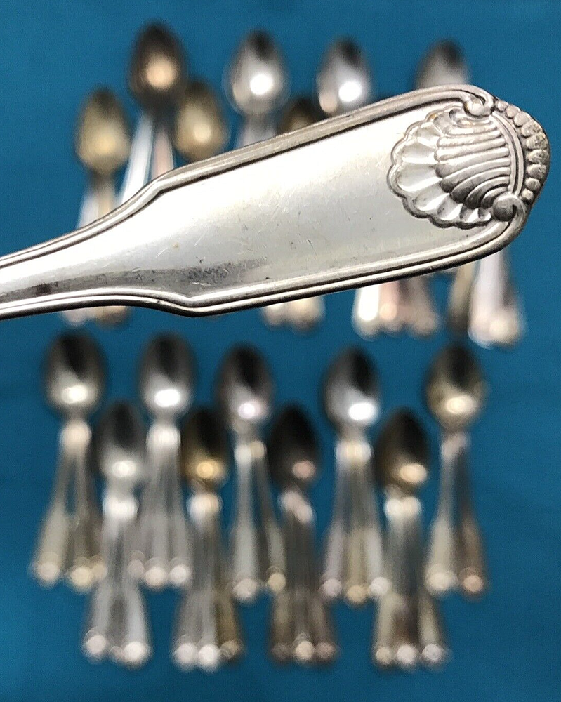 50 Pc SILVER SHELL Silverplated 6 1/8" TEASPOONS Community Cube Mark