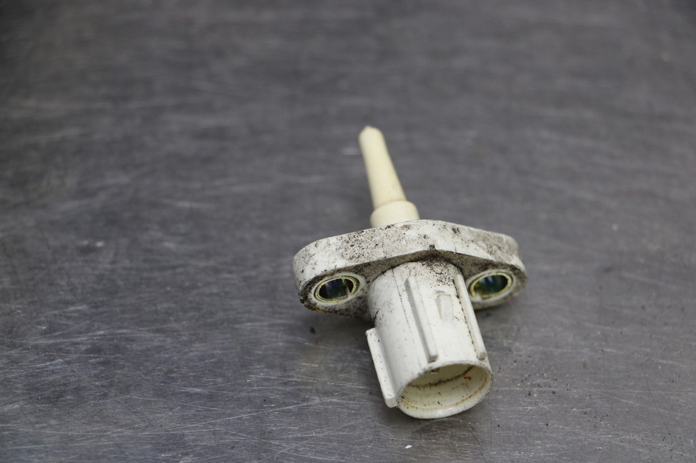 03-04 Honda 600RR Air Temperature Temp Sensor