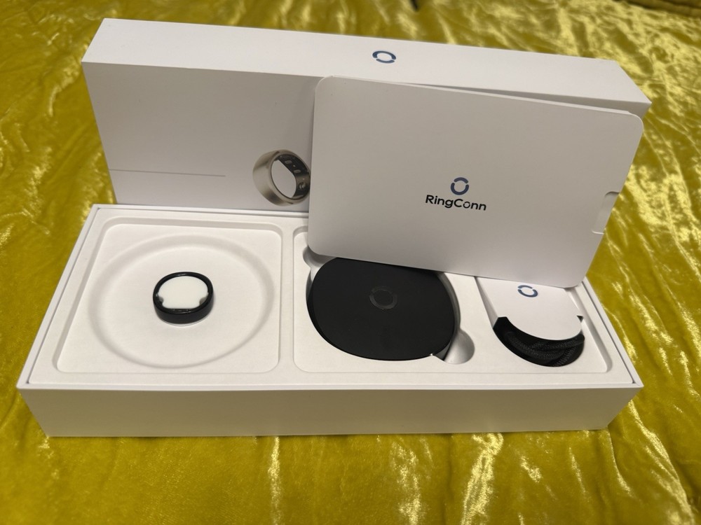 RingConn Gen 2 smart ring.  Activity Tracker Black with Charging Accessories