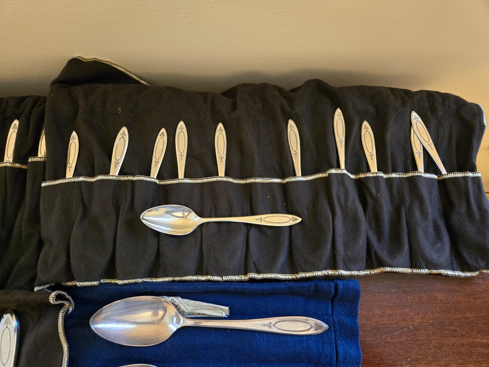 Adam pattern ONEIDA COMMUNITY PLATE FLATWARE (SILVERPLATE) 1917