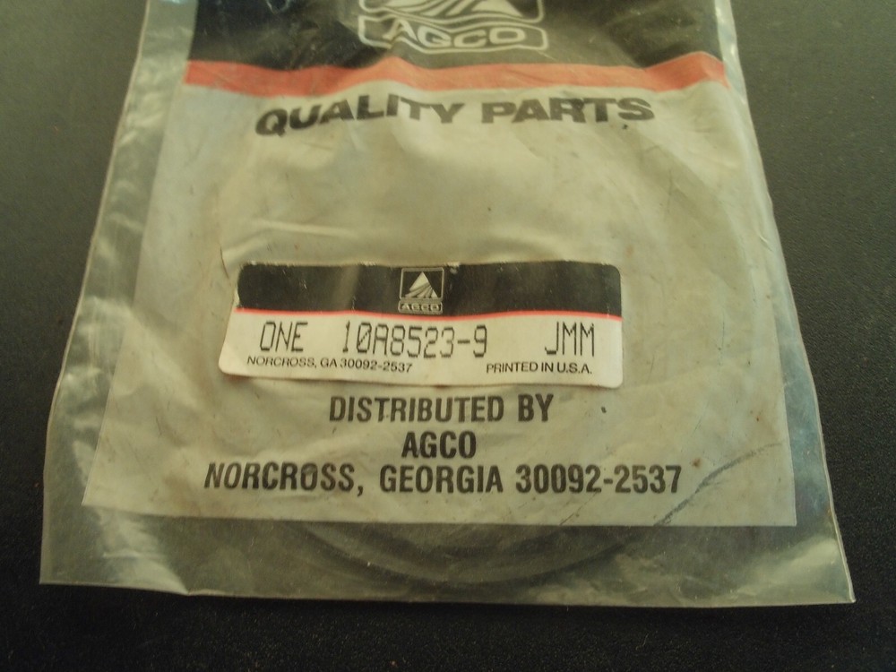 AGCO- RING   - 10A8523      BX9ARL