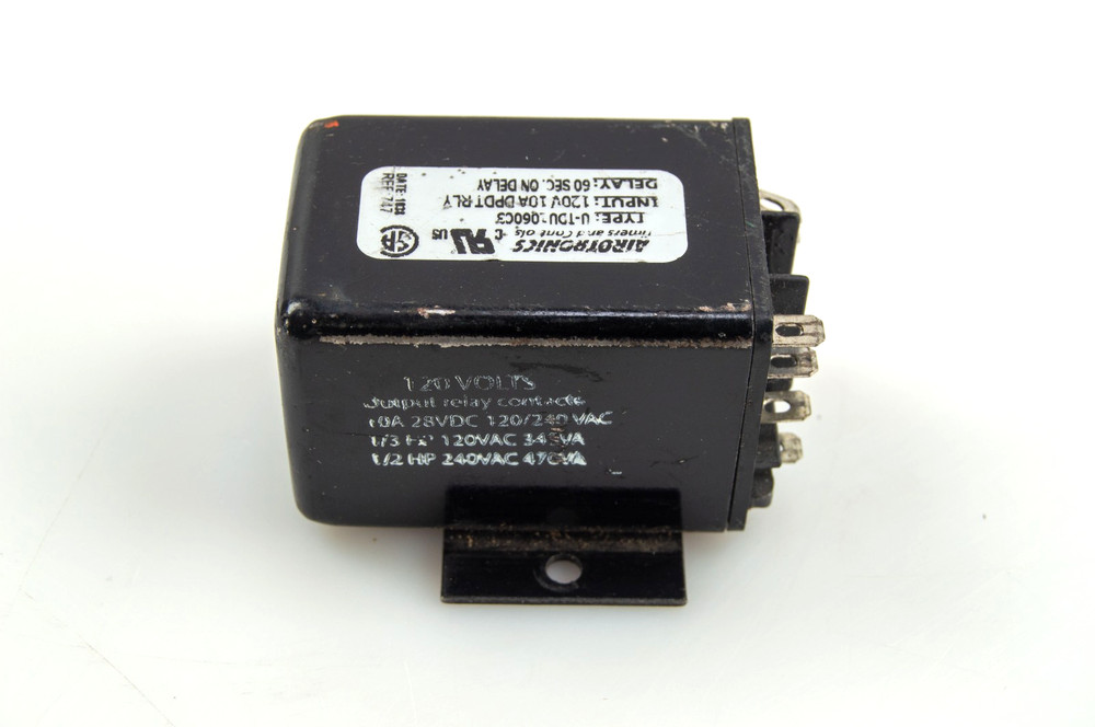 AIR-O-TRONICS U-TDU-1010C3 SOLID STATE TIMER RELAY 120V 60 SEC DELAY
