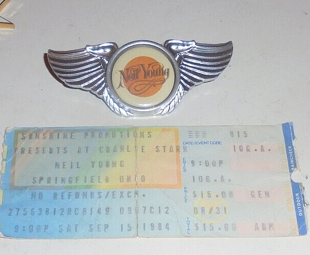 Neil Young Harvest Rust Old Man Heart Live Concert Ticket Jacket Hat Pin Badge