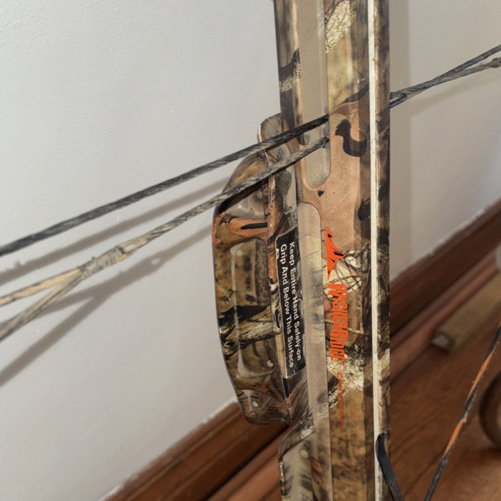 Invader HP Camouflage Crossbow High Performance Model in Camouflage Pattern