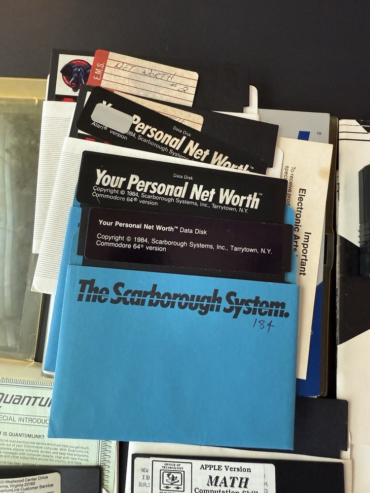 VTG Mixed Lot Computer Games Software Commodore 64 Atari Tandy Apple IBM READ