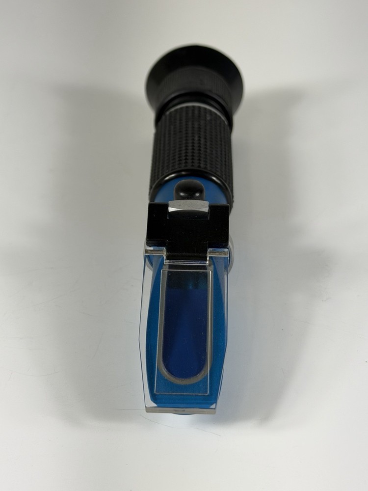EXTECH RF20 Portable Salinity Refractometer - 0 to 100 PPT - 9PP82