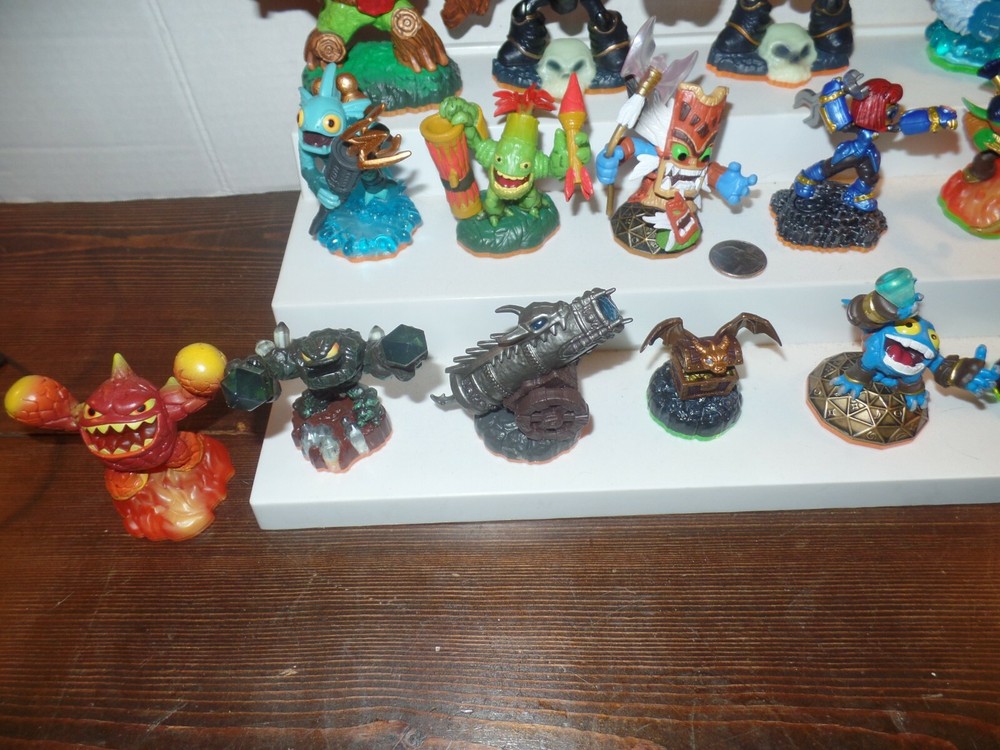 Skylanders Figures Mixed Lot - 16 pieces