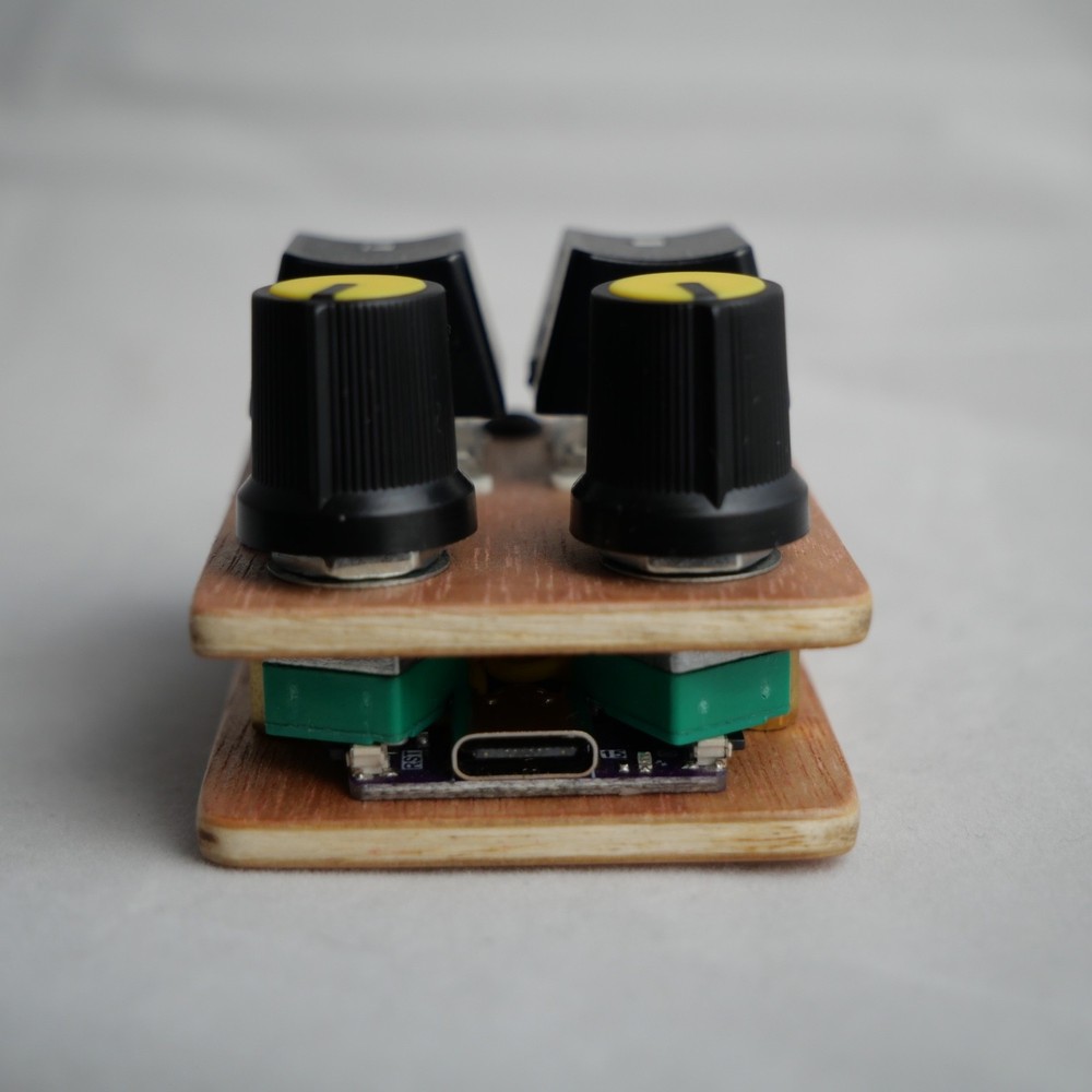 madMidiMini Compact Midi Controller with 2 Note Buttons 2 Potentiometers and LED