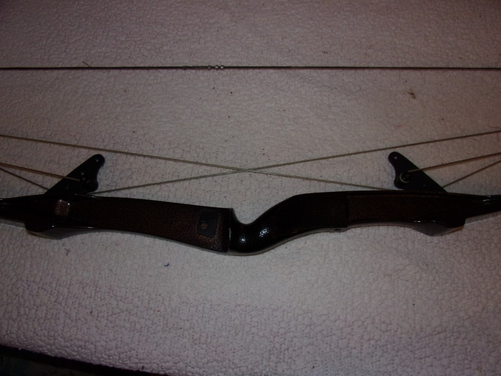 Bear Whitetail Hunter Compound Bow SEE DESCRIPTION
