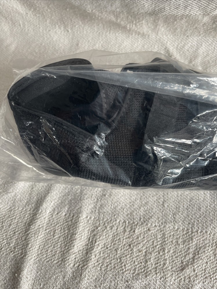 DeRoyal..Large..Post Op Hook & Loop closure Shoe...Female Ref A152407...Black