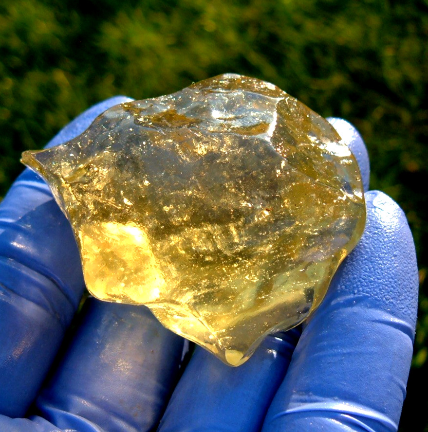 Libyan Desert Glass Meteorite Tektite impact specimen( 350 crt)Super Gem AAAAA+