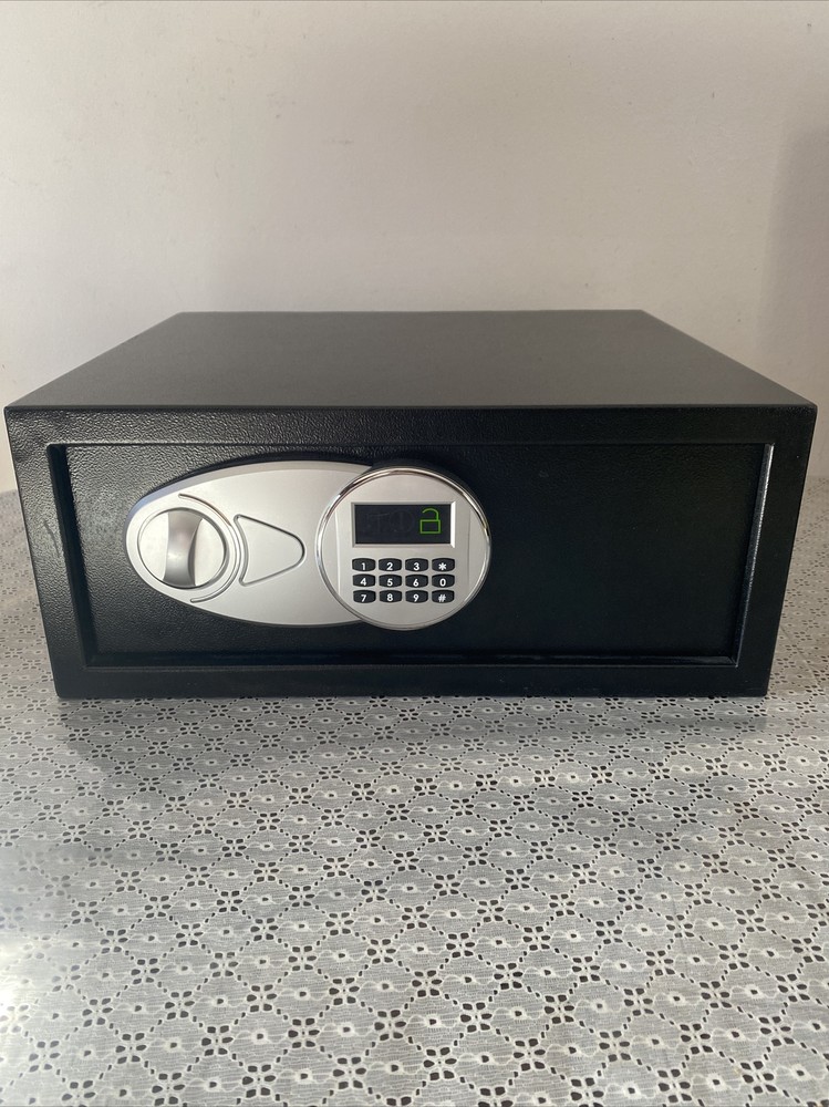Amazon Basics Steel Security Safe Programmable Electronic Keypad .7cuft  -No Key